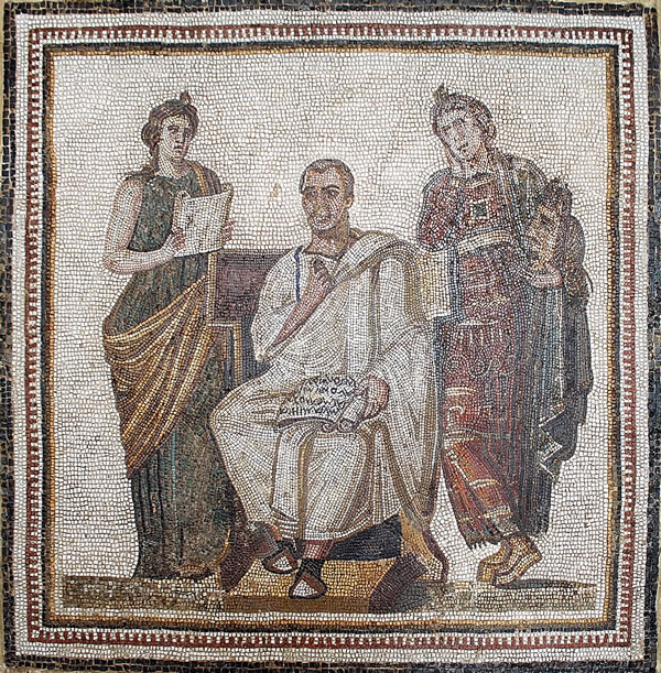 Mosaico que representa al poeta Virgilio sosteniendo un volumen de la Eneida. A su lado, las musas Clio y Melpómene (s. III d.C.)